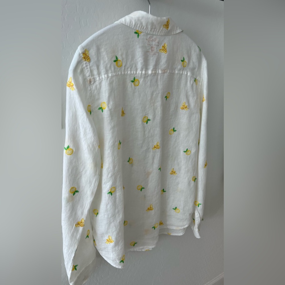 Lilly Pulitzer Sea View
White Button Down Shirt with Yellow and Green Embroidery - Picture 4 of 4